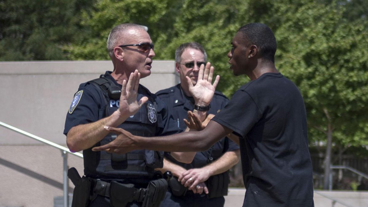 Polisi Kulit Putih Tidak Lagi Menembak Orang Minoritas